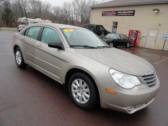 Photo of 2009 Chrysler Sebring