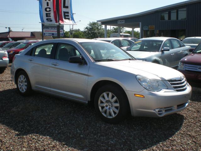 Photo of 2008 Chrysler Sebring