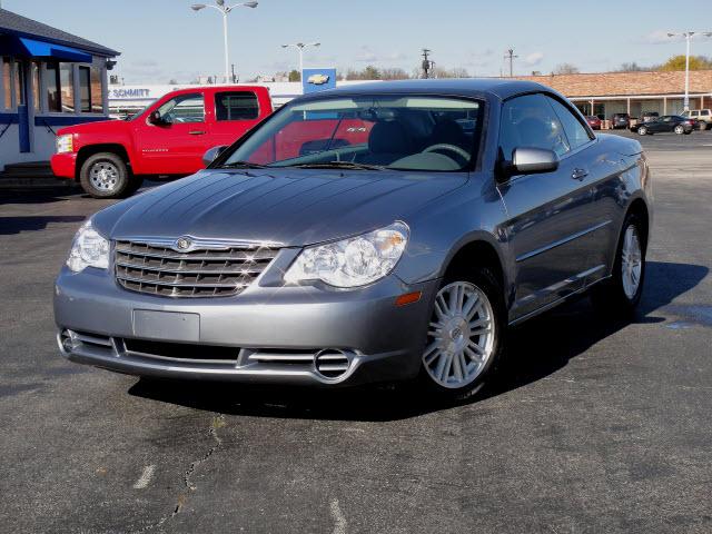 Photo of 2008 Chrysler Sebring