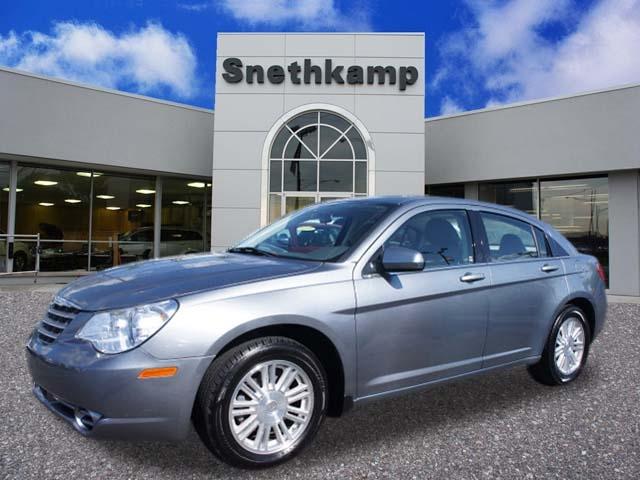 Photo of 2008 Chrysler Sebring