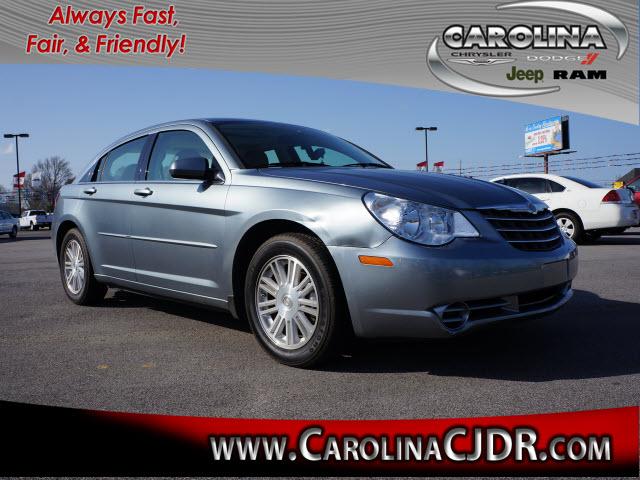 Photo of 2008 Chrysler Sebring