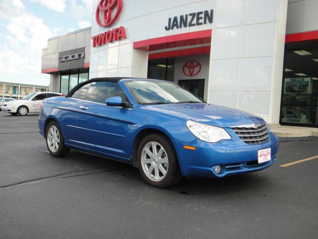 Photo of 2008 Chrysler Sebring