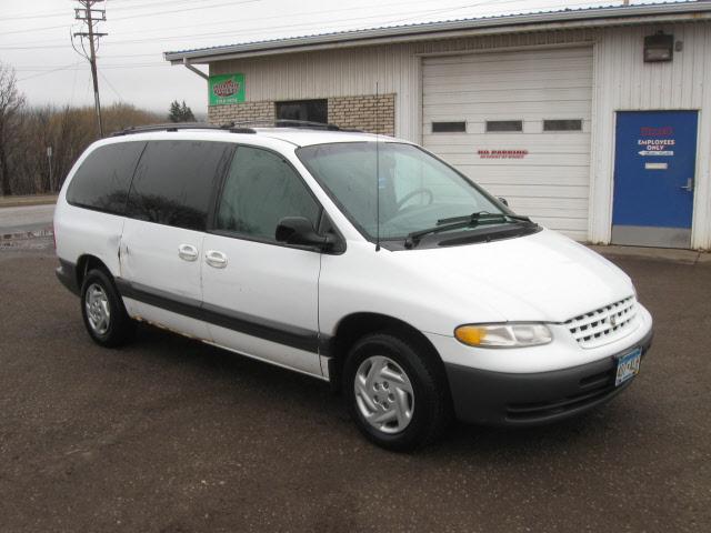 Photo of 2000 Chrysler Grand Voyager