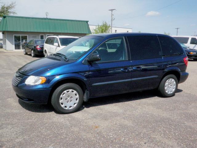 Photo of 2002 Chrysler Voyager