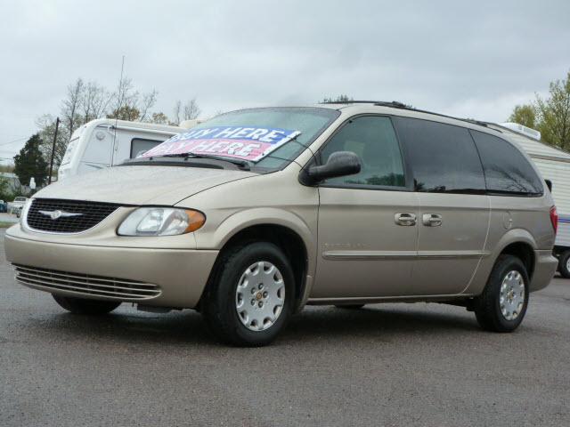Photo of 2001 Chrysler Town & Country