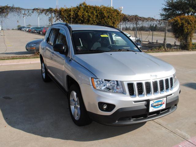 Photo of 2012 Jeep Compass