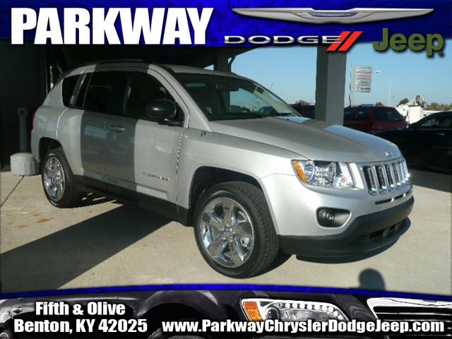 Photo of 2012 Jeep Compass