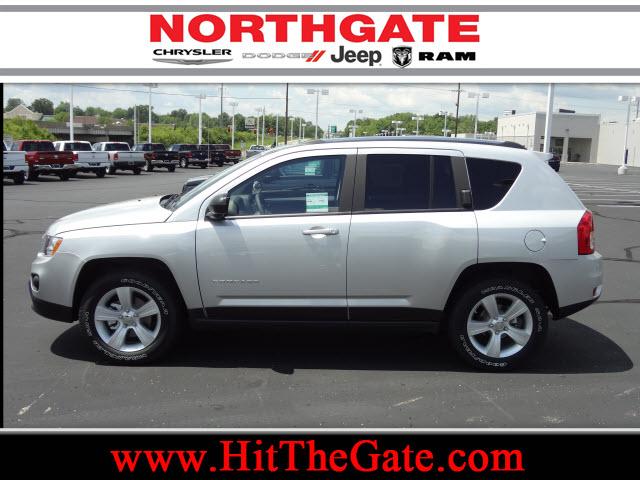 Photo of 2012 Jeep Compass