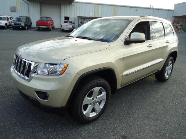 Photo of 2012 Jeep Grand Cherokee