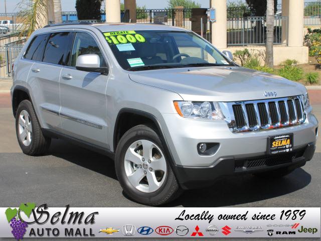 Photo of 2012 Jeep Grand Cherokee