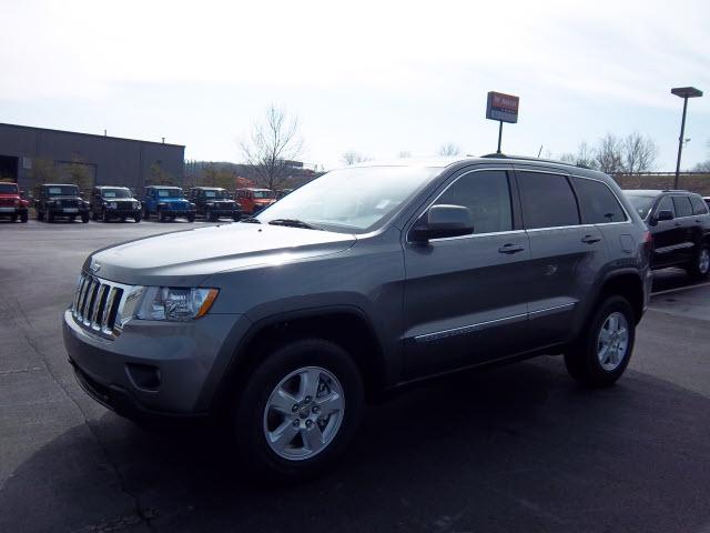 Photo of 2012 Jeep Grand Cherokee