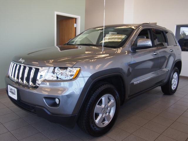 Photo of 2012 Jeep Grand Cherokee