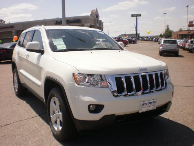 Photo of 2012 Jeep Grand Cherokee
