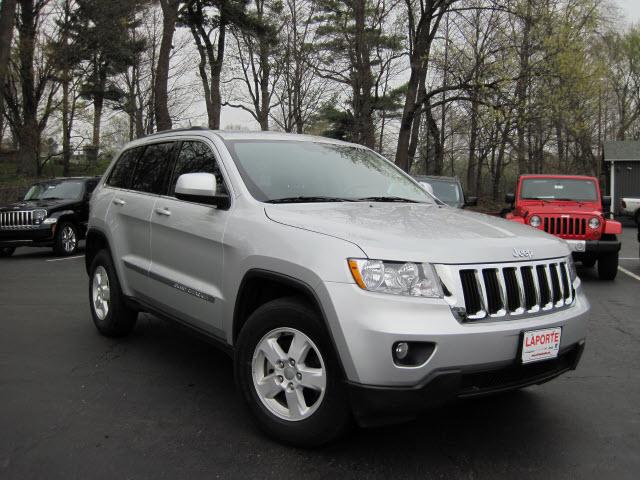 Photo of 2012 Jeep Grand Cherokee