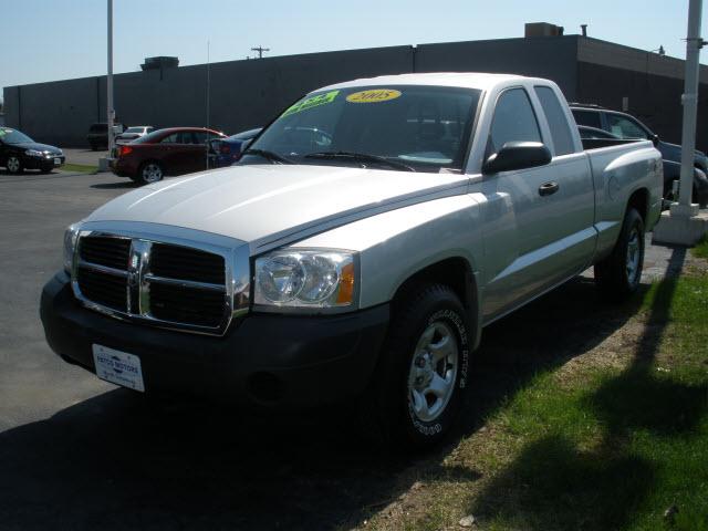 Photo of 2005 Dodge Dakota