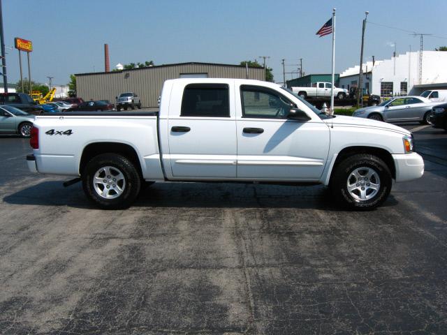 Photo of 2005 Dodge Dakota