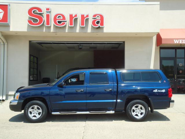 Photo of 2005 Dodge Dakota