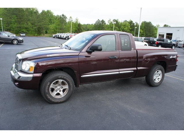 Photo of 2005 Dodge Dakota