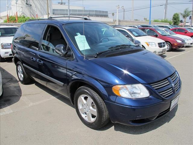 Photo of 2005 Dodge Caravan