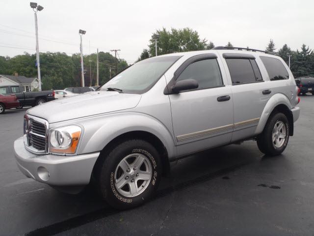 Photo of 2005 Dodge Durango