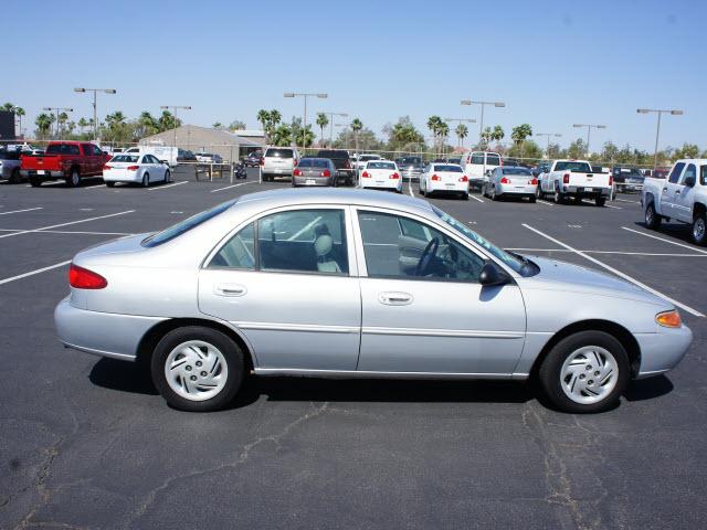 Photo of 1998 Ford Escort