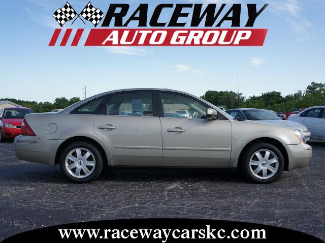 Photo of 2005 Ford Five Hundred