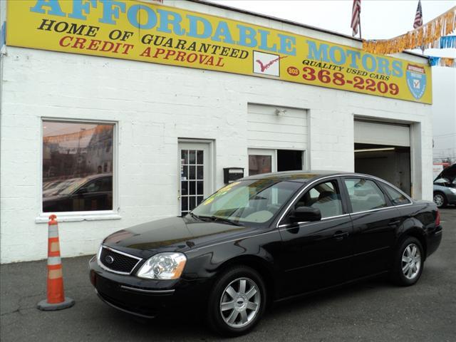 Photo of 2005 Ford Five Hundred