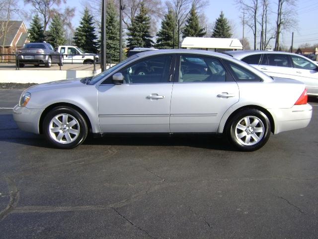 Photo of 2005 Ford Five Hundred