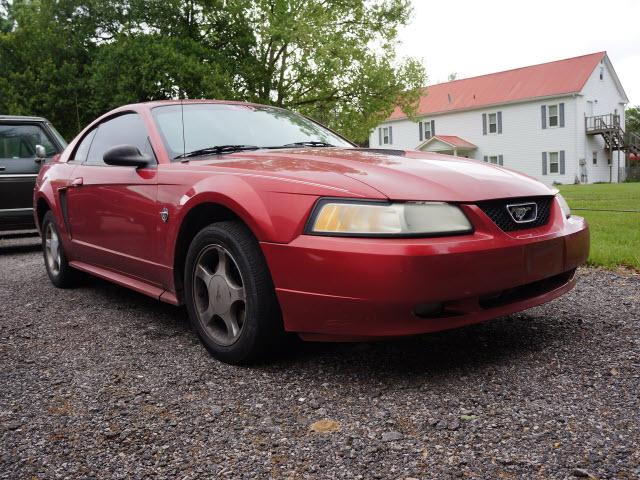 Photo of 1999 Ford Mustang