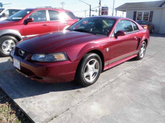Photo of 2004 Ford Mustang