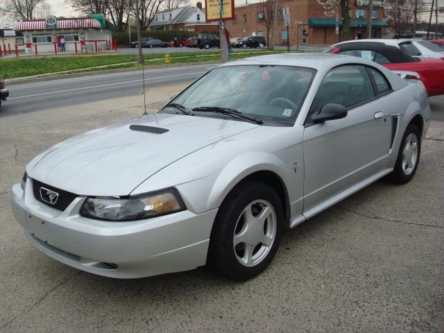 Photo of 2002 Ford Mustang