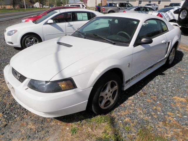 Photo of 2002 Ford Mustang