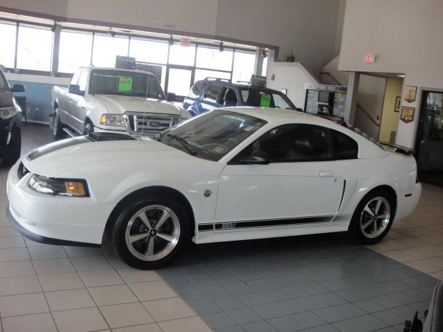Photo of 2004 Ford Mustang