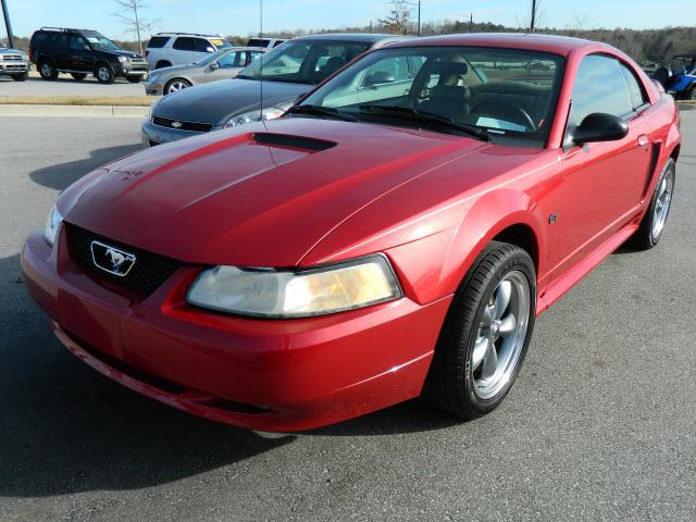 Photo of 2000 Ford Mustang
