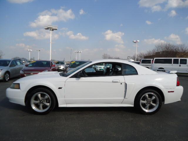 Photo of 2001 Ford Mustang