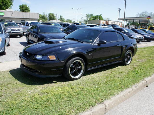 Photo of 2001 Ford Mustang