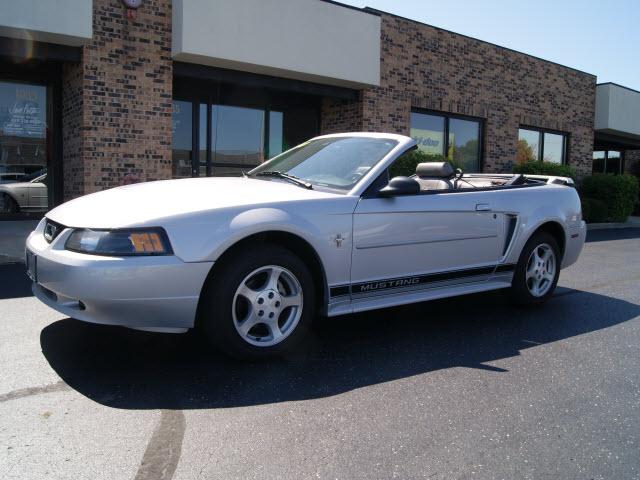 Photo of 2003 Ford Mustang