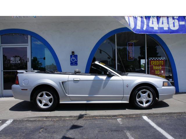 Photo of 2003 Ford Mustang