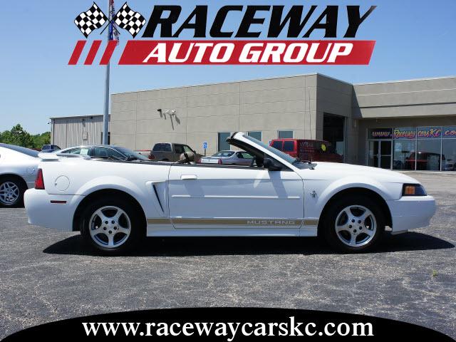 Photo of 2002 Ford Mustang