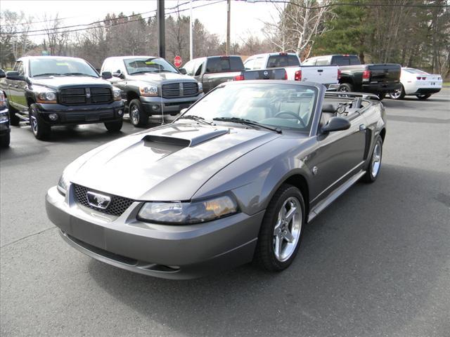 Photo of 2004 Ford Mustang