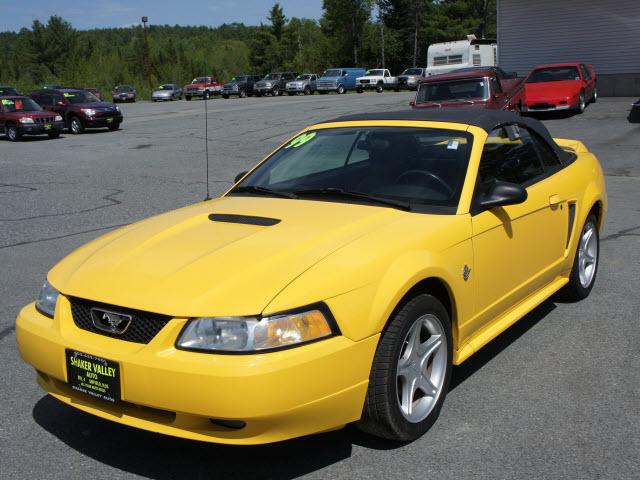 Photo of 1999 Ford Mustang