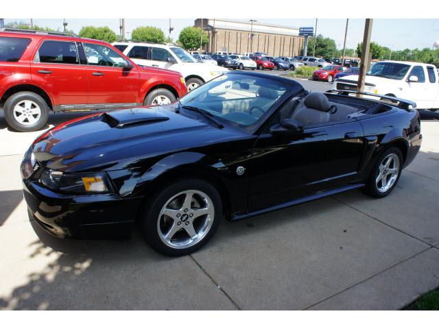Photo of 2004 Ford Mustang