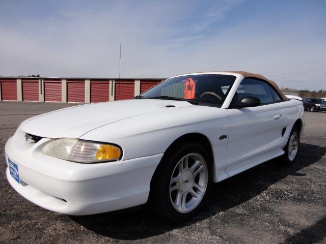 Photo of 1998 Ford Mustang