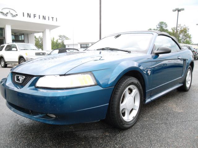 Photo of 1999 Ford Mustang