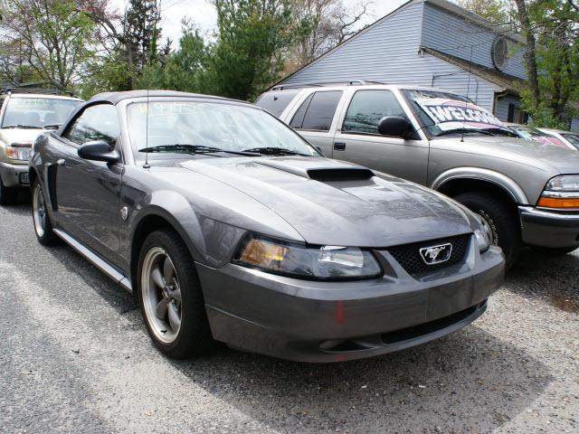 Photo of 2004 Ford Mustang