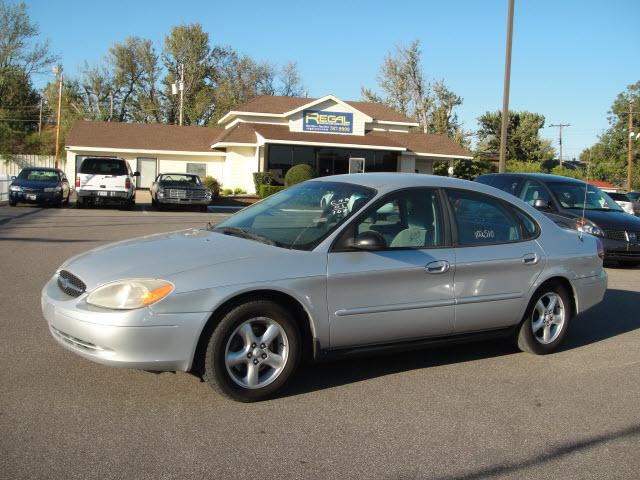 Photo of 2001 Ford Taurus