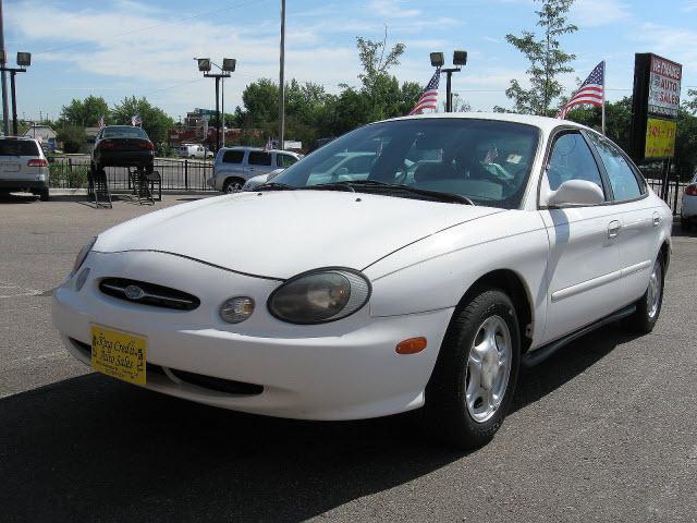 Photo of 1998 Ford Taurus
