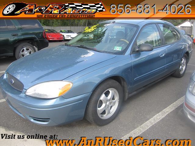 Photo of 2005 Ford Taurus