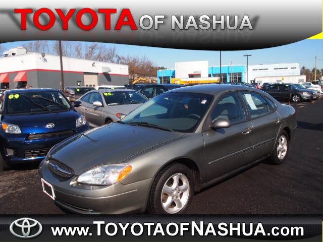 Photo of 2001 Ford Taurus