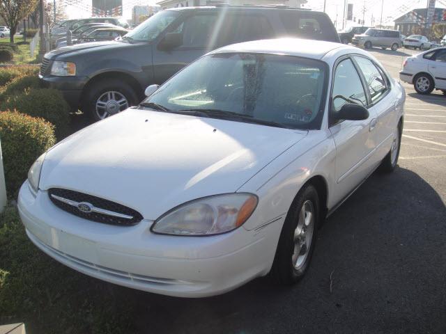 Photo of 2001 Ford Taurus